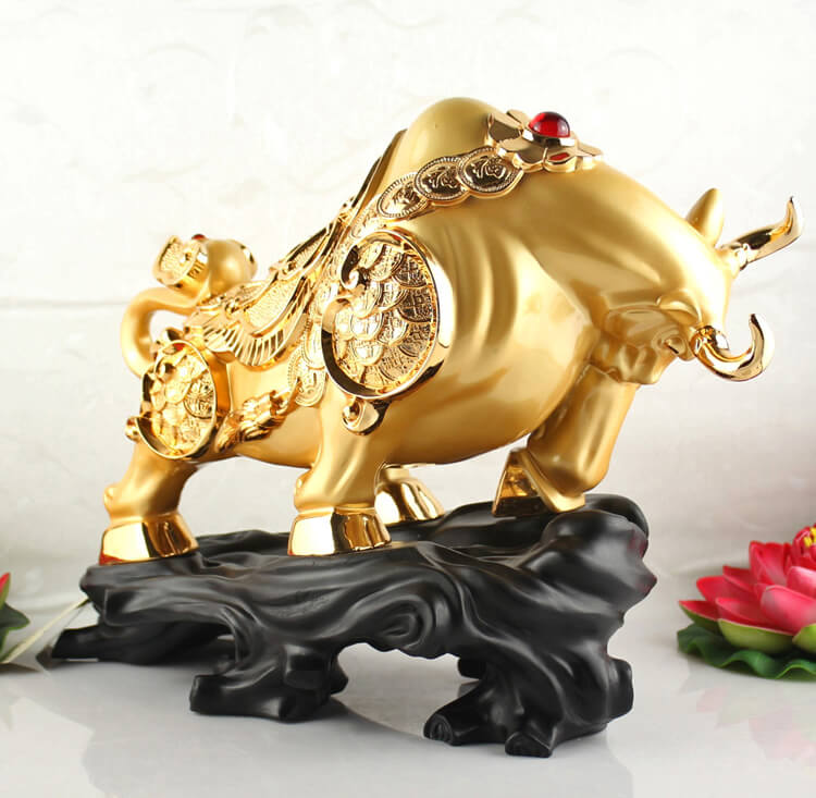Chủ xe tuổi Sửu để gì trong xe ô tô để hợp phong thủy